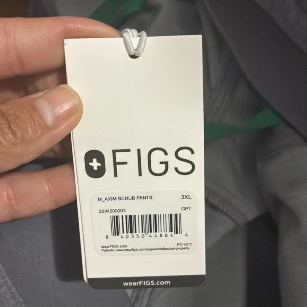 FIGS- Axim™ Cargo Scrub Pants size 3XLR